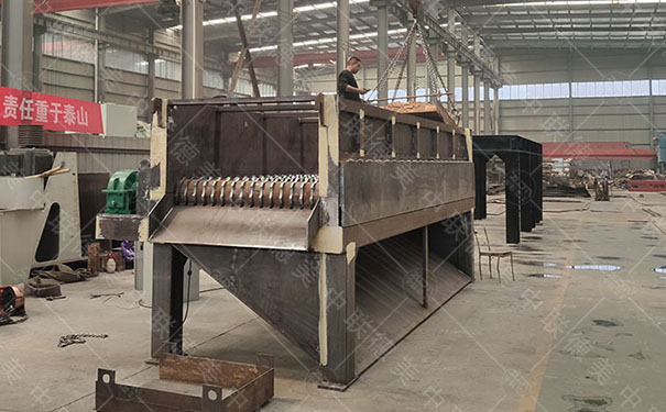 砂石筛分设备构造以及工作原理